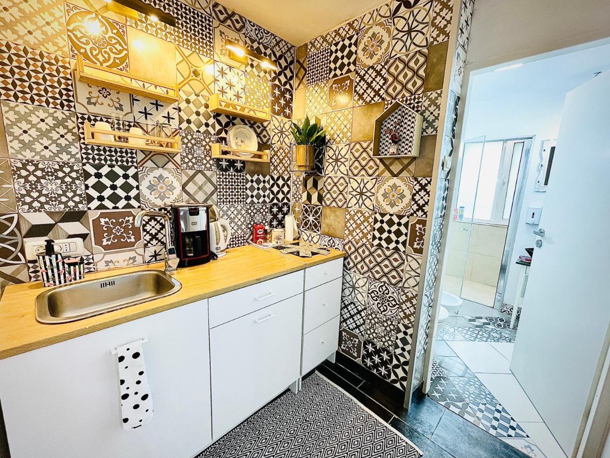 Private Place To Stay Self Check In-Nonstop- Netflix-Wifi Reșița Dış mekan fotoğraf